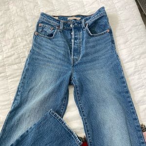 Levi’s Ribcage Ankle in Dance Around